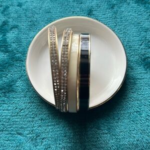 Set a four bingo bracelets